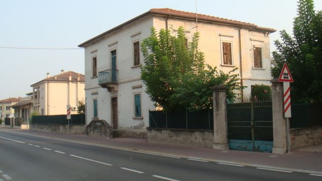 casa indipendente in vendita a Bovolone