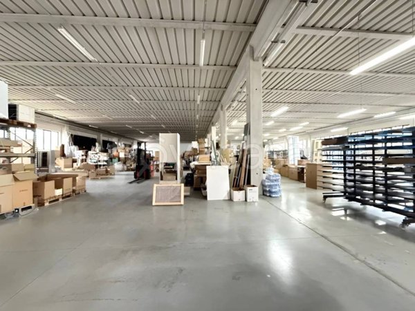 locale commerciale in vendita a Bovolone