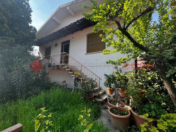 casa indipendente in vendita a Bovolone