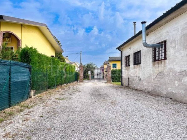 trivano in vendita a Bovolone