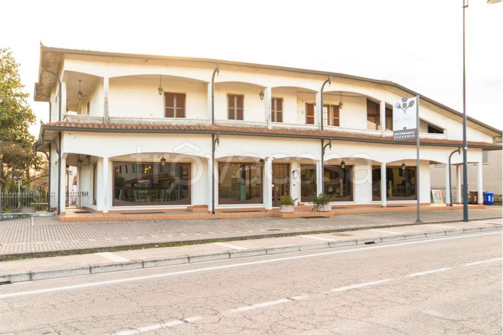 locale commerciale in vendita a Bovolone