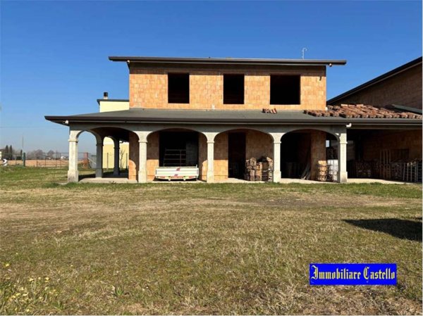 casa indipendente in vendita a Bovolone