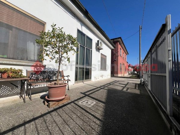 casa indipendente in vendita a Bovolone