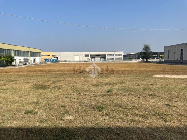 terreno edificabile in vendita a Bovolone