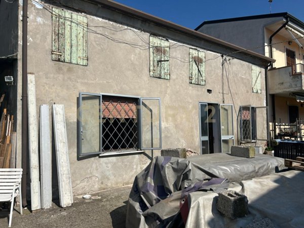 casale in vendita a Bovolone