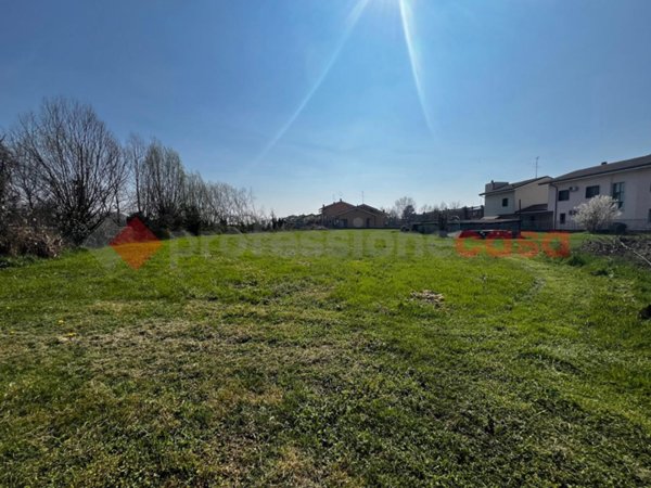 terreno edificabile in vendita a Bovolone