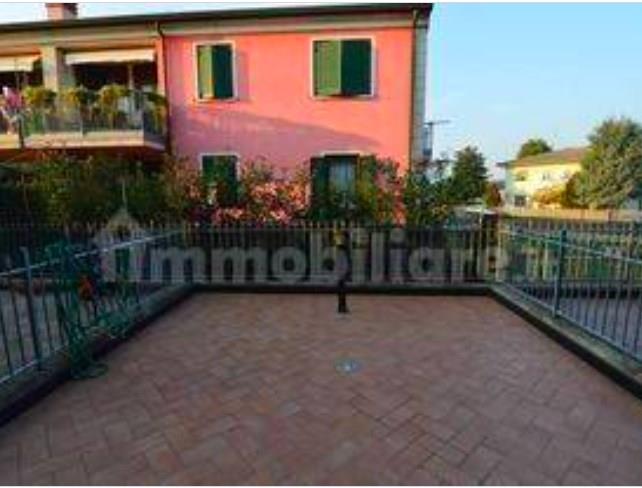 casa indipendente in vendita a Bovolone