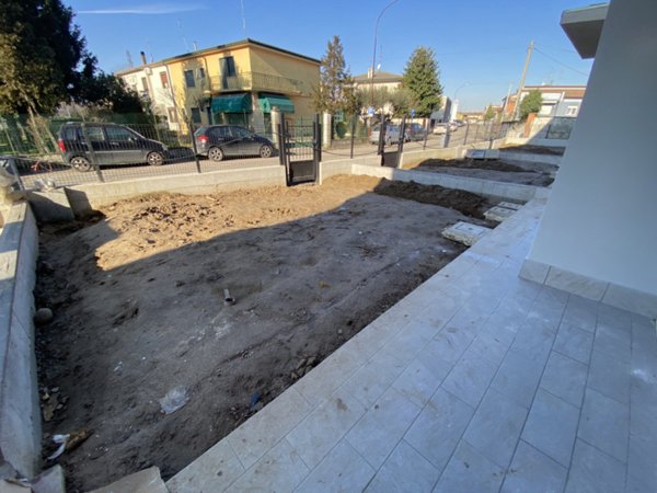 casa indipendente in vendita a Bovolone