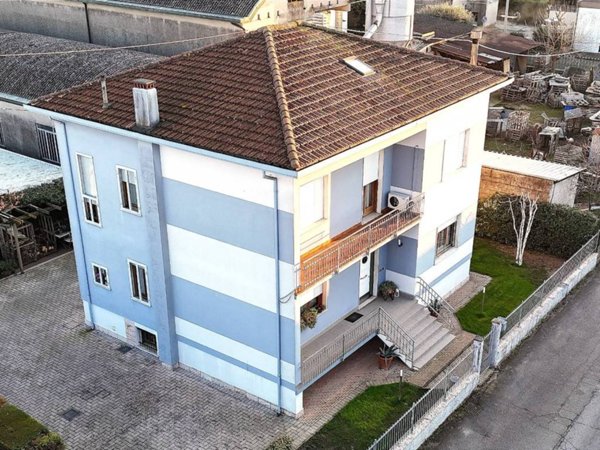 casa indipendente in vendita a Bovolone