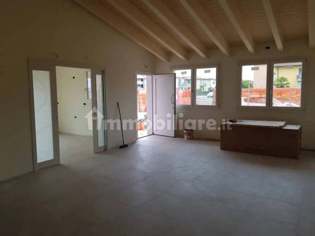 casa indipendente in vendita a Bovolone in zona Villa Fontana