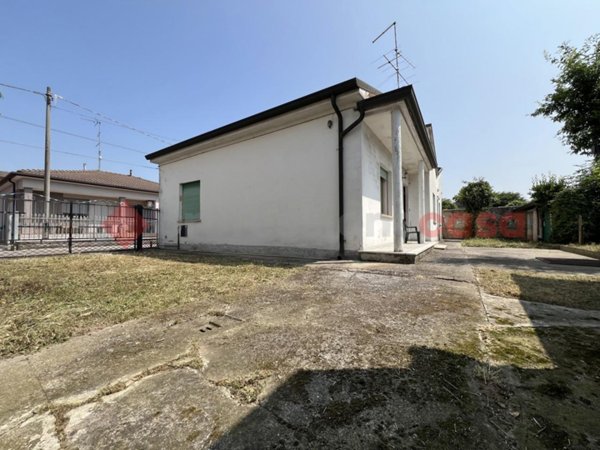 casa indipendente in vendita a Bovolone