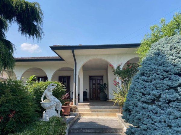 casa indipendente in vendita a Bovolone