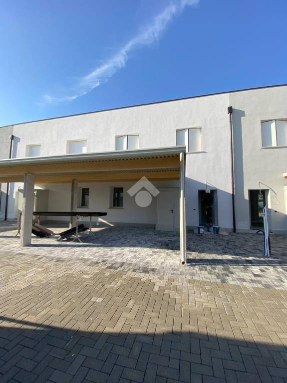 casa indipendente in vendita a Bovolone