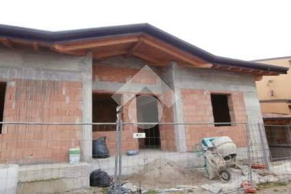 casa indipendente in vendita a Bovolone