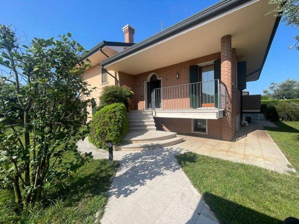 casa indipendente in vendita a Bovolone