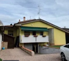 casa indipendente in vendita a Bovolone