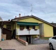 casa indipendente in vendita a Bovolone