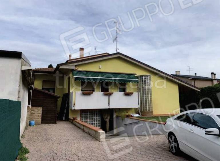casa indipendente in vendita a Bovolone