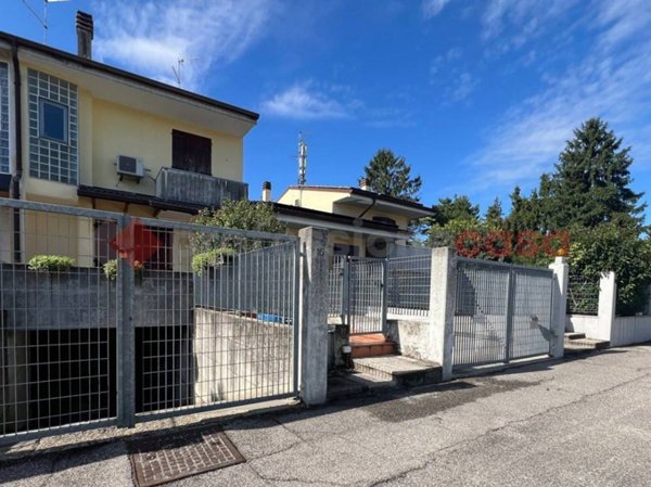 casa indipendente in vendita a Bovolone