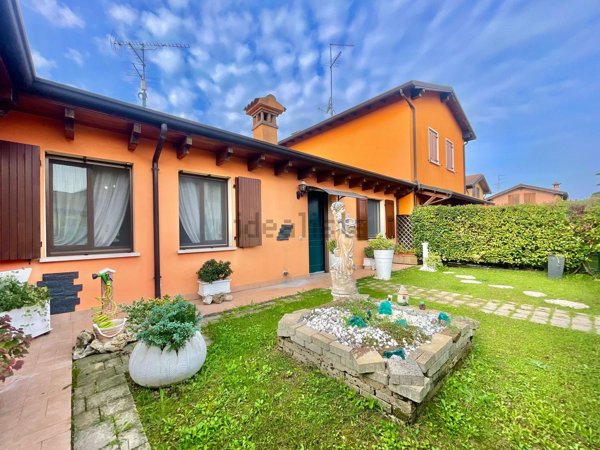 casa indipendente in vendita a Bovolone