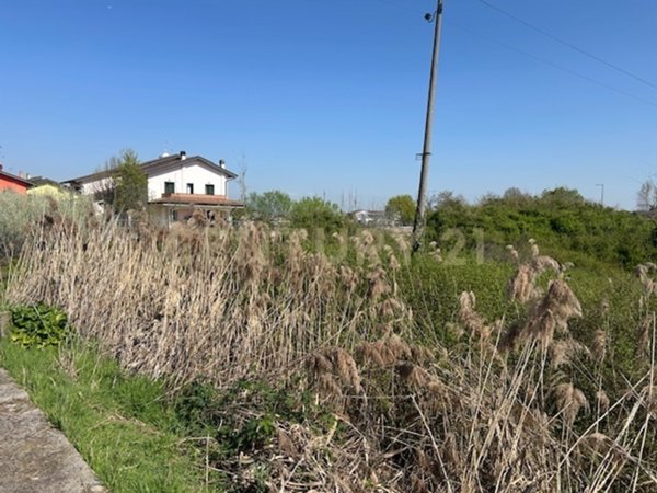 terreno edificabile in vendita a Bovolone