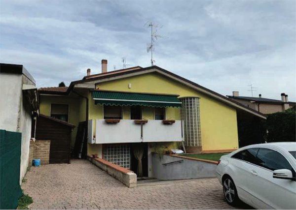 casa indipendente in vendita a Bovolone