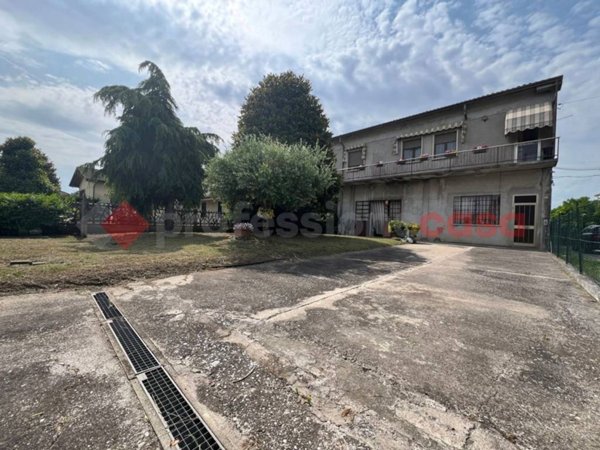 casa indipendente in vendita a Bovolone