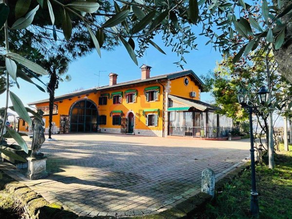 casa indipendente in vendita a Bovolone
