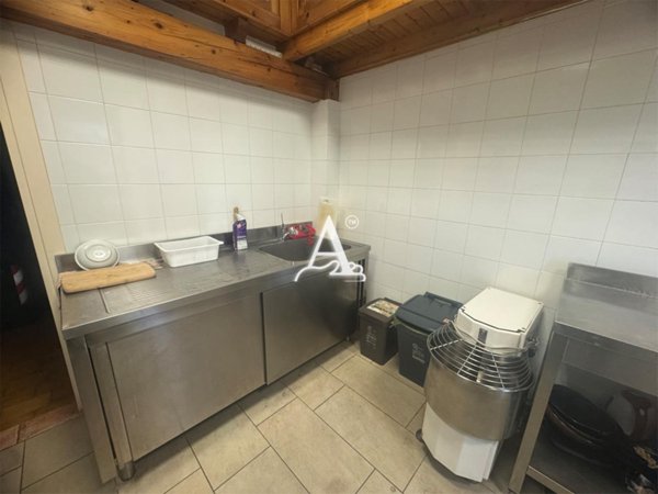 locale di sgombero in vendita a Bovolone