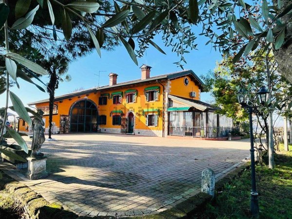 casa indipendente in vendita a Bovolone