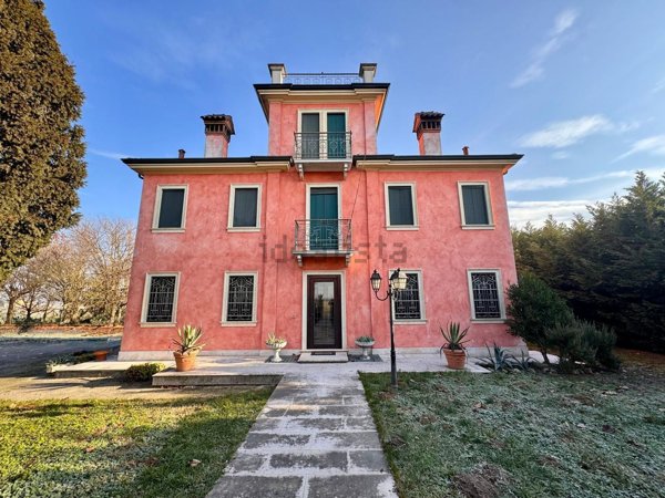 casa indipendente in vendita a Bovolone