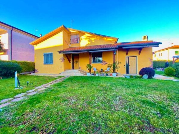 casa indipendente in vendita a Bovolone