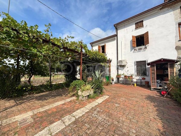 casa indipendente in vendita a Bovolone