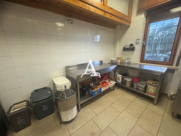 locale di sgombero in vendita a Bovolone