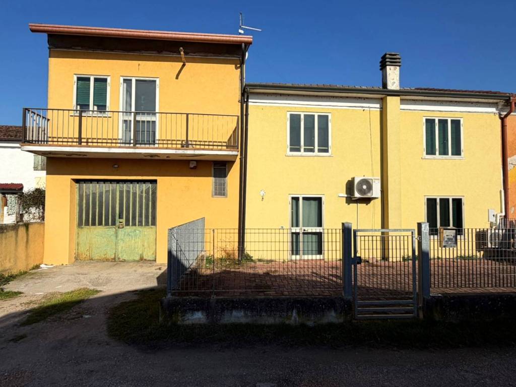 casa indipendente in vendita a Bovolone