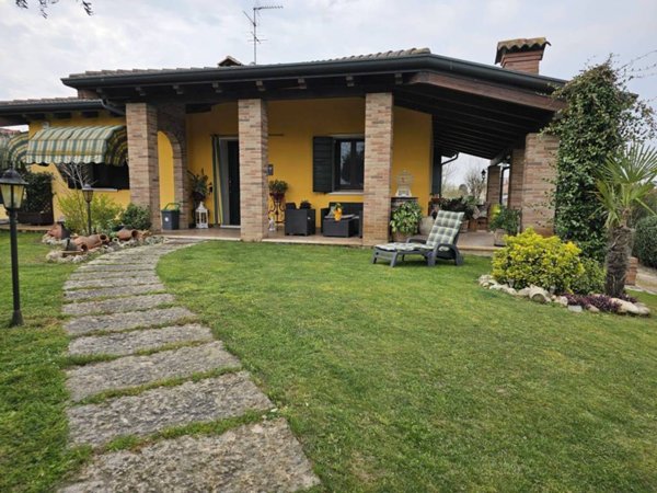 casa indipendente in vendita a Bovolone