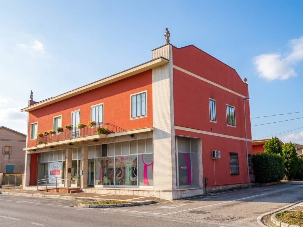 intera palazzina in vendita a Bovolone