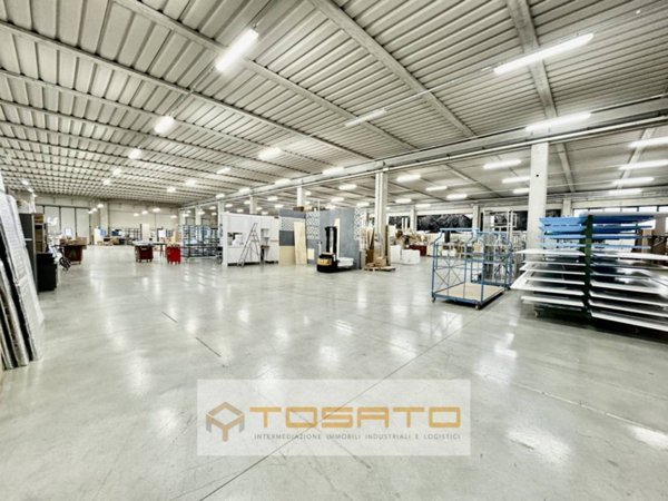 locale commerciale in vendita a Bovolone