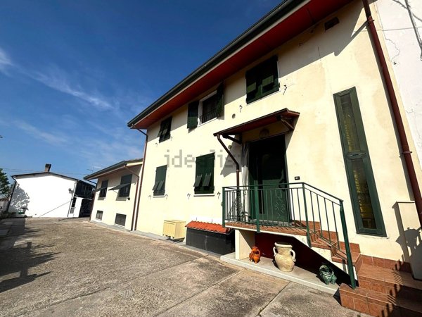 casa indipendente in vendita a Bovolone