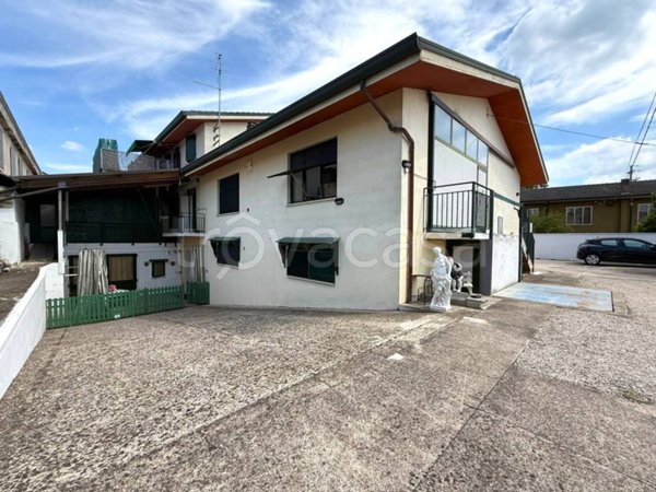casa indipendente in vendita a Bovolone