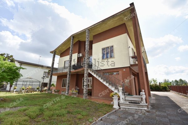 casa indipendente in vendita a Bovolone