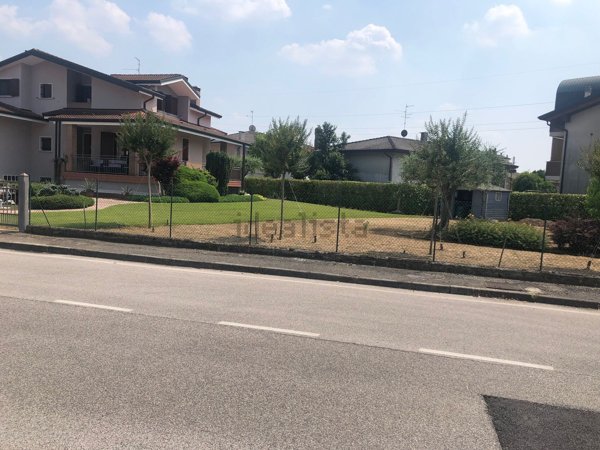 terreno edificabile in vendita a Bovolone