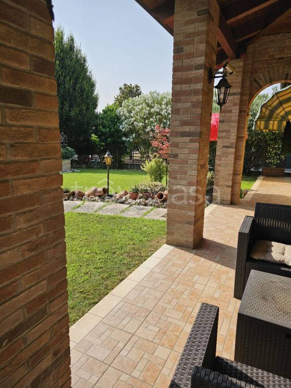 casa indipendente in vendita a Bovolone