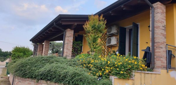 casa indipendente in vendita a Bovolone