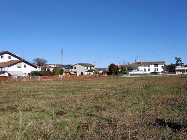 terreno edificabile in vendita a Bovolone