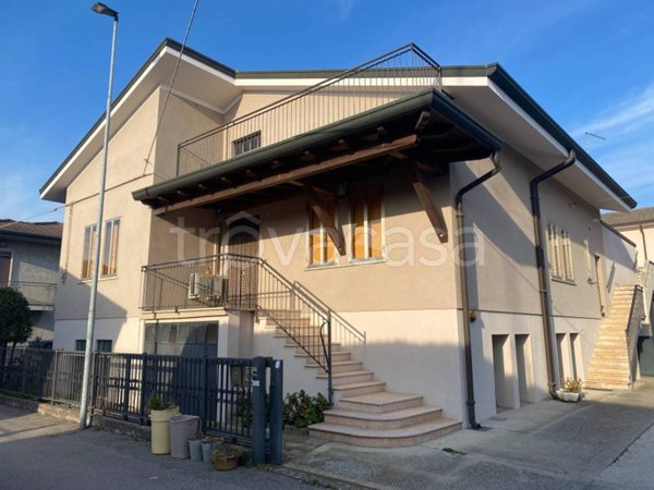 casa indipendente in vendita a Bovolone