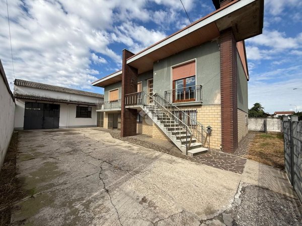 casa indipendente in vendita a Bovolone
