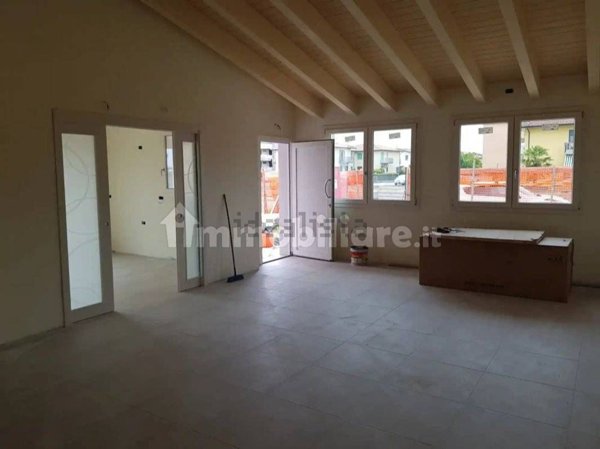 casa indipendente in vendita a Bovolone in zona Villa Fontana