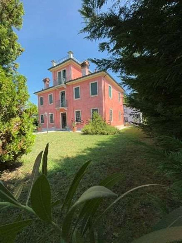 casa indipendente in vendita a Bovolone