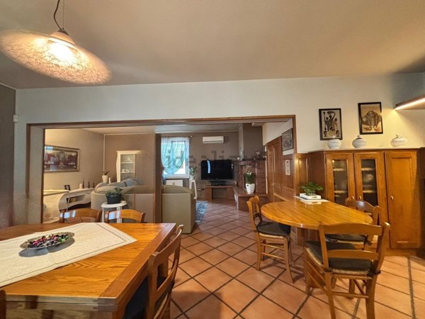 casa indipendente in vendita a Bovolone in zona Villa Fontana